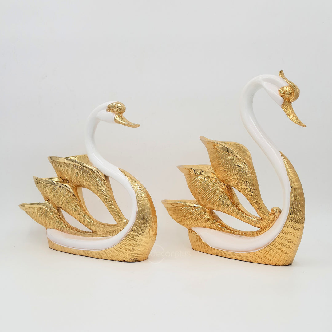 Aesthetic Premium Golden Couple Swan Showpiece