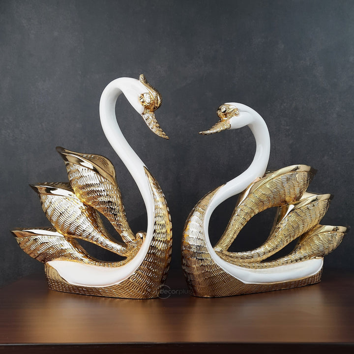 Aesthetic Premium Golden Couple Swan Showpiece